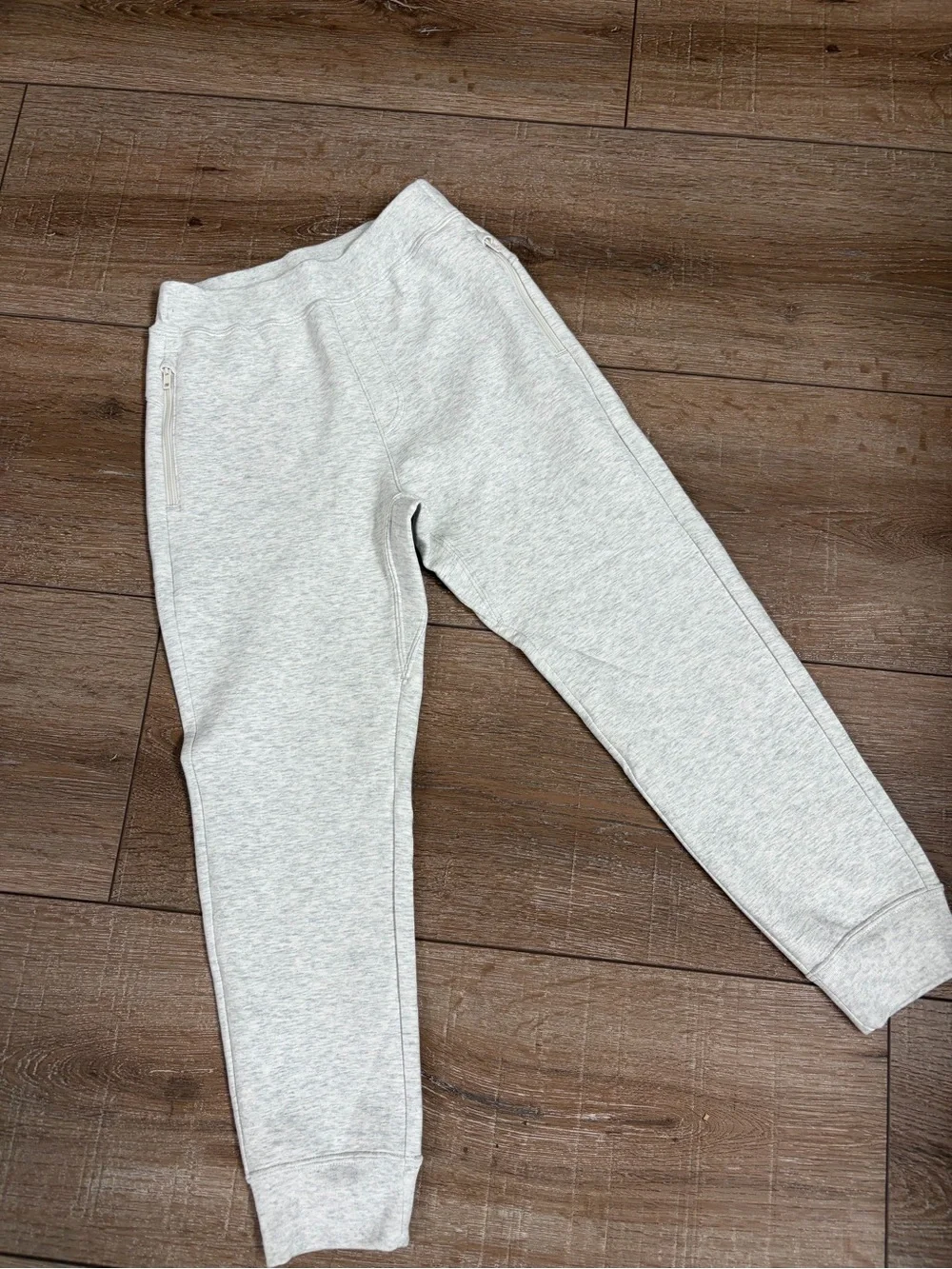Uniqlo Kids Gray Jogger Sweatpants Size 130 7-8Y